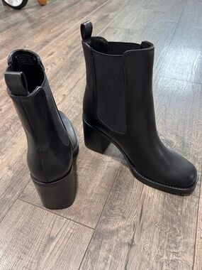 Steve Madden KORALINE Booties